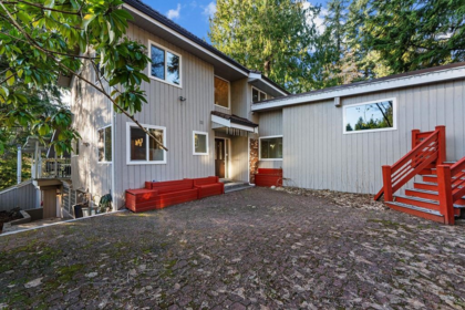 271 Montroyal Boulevard, North Vancouver, BC, North Vancouver — Single Family Residence for sale