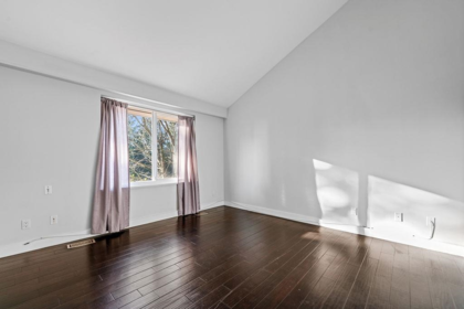 Loft / Bonus Room Photo of 271 Montroyal Boulevard, North Vancouver, BC