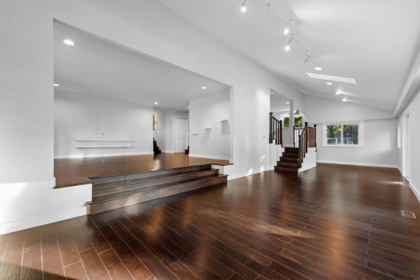 Primary Bedroom Photo of 271 Montroyal Boulevard, North Vancouver, BC