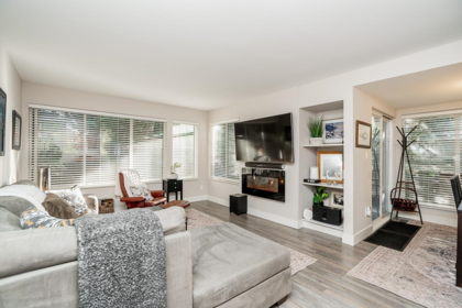 4590 Elmgrove Drive, Burnaby, BC, Burnaby — Townhouse for sale