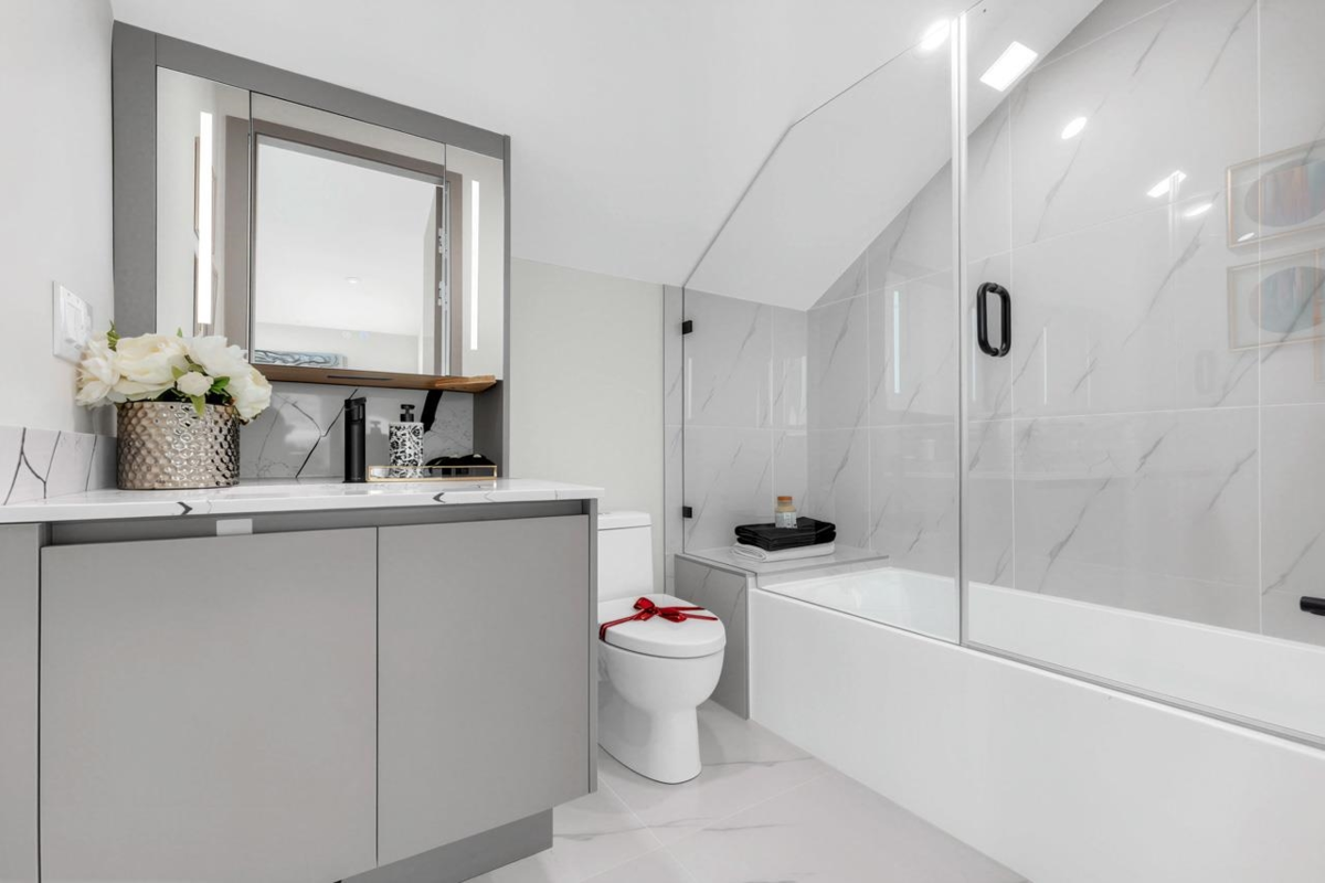 Office / Den Photo of 1 3547 E Georgia Street, Vancouver, BC