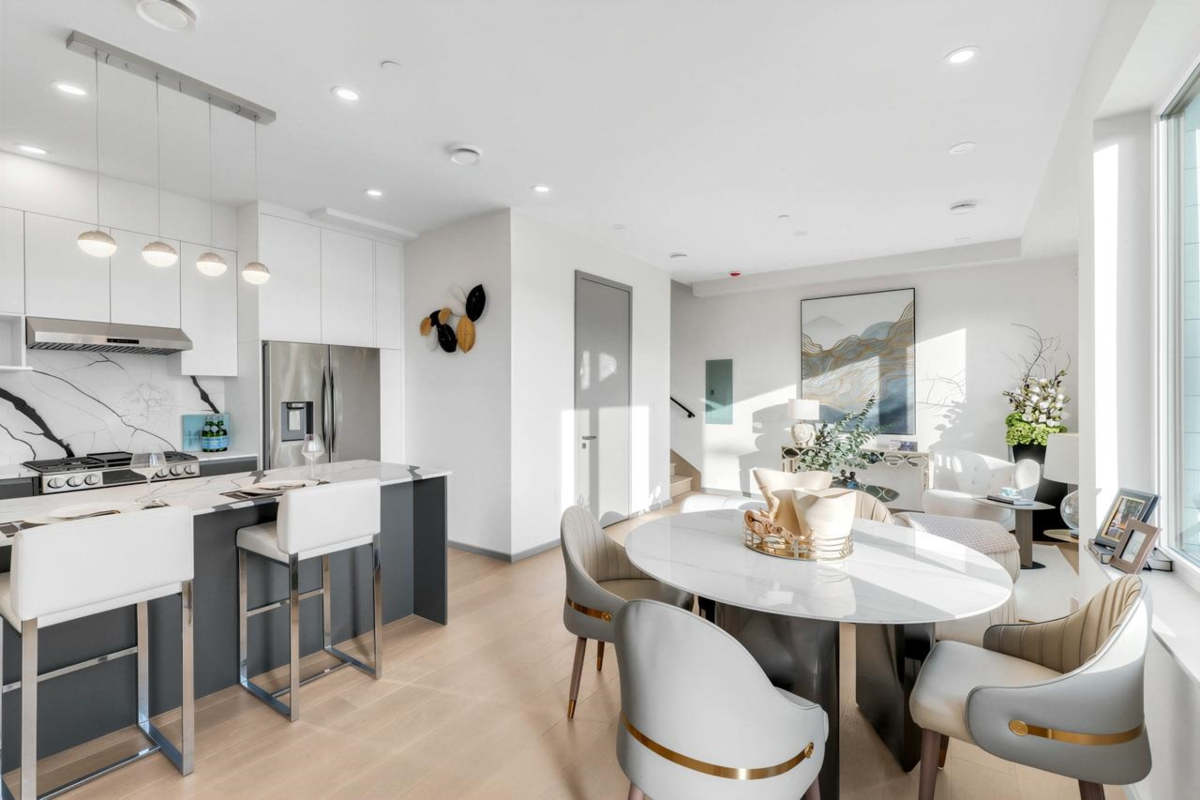 Pantry Photo of 1 3547 E Georgia Street, Vancouver, BC