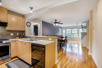 211 2958 Silver Springs Boulevard, Coquitlam, BC, Coquitlam — Apartment/Condo for sale