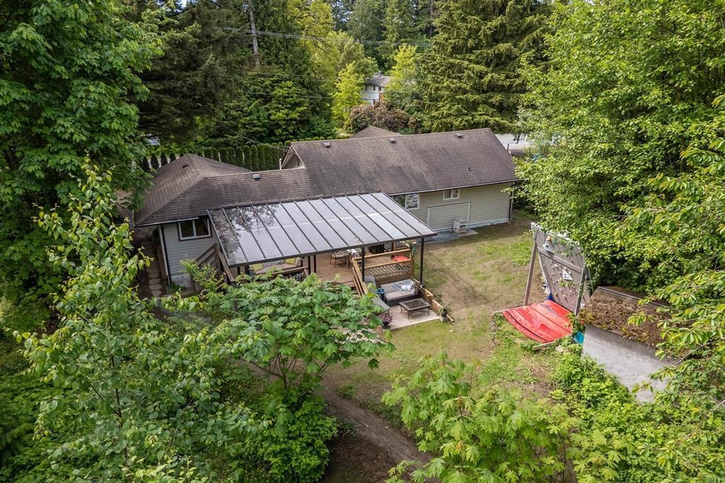 Breakfast Nook Photo of 33581 Dewdney Trunk Road, Mission, BC
