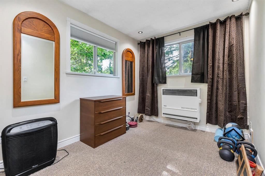 Front Yard Photo of 33581 Dewdney Trunk Road, Mission, BC