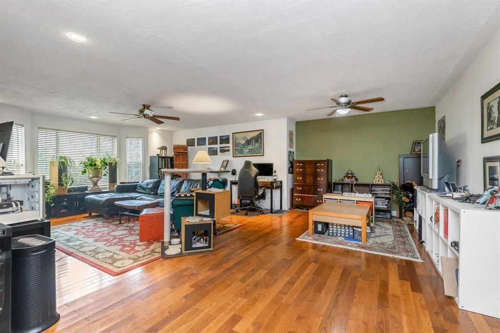 Mudroom Photo of 33581 Dewdney Trunk Road, Mission, BC