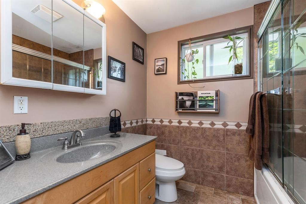 Outdoor Deck Photo of 33581 Dewdney Trunk Road, Mission, BC