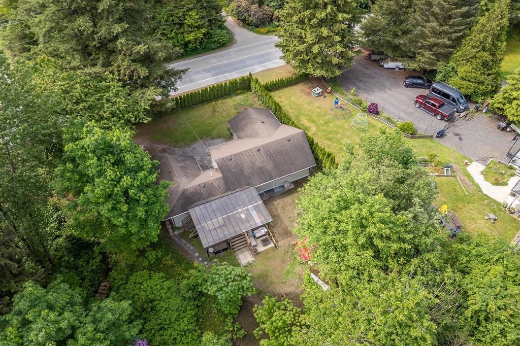 Primary Bedroom Photo of 33581 Dewdney Trunk Road, Mission, BC
