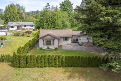 33581 Dewdney Trunk Road, Mission, BC, Mission — Single Family Residence for sale