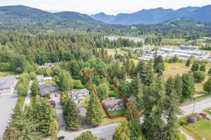 33581 Dewdney Trunk Road, Mission, BC, Mission — Single Family Residence for sale