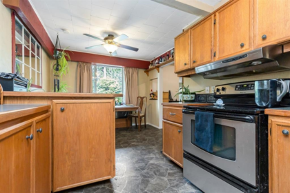 Loft / Bonus Room Photo of 33581 Dewdney Trunk Road, Mission, BC