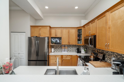Kitchen Photo of 14858 56a Avenue, Surrey, BC