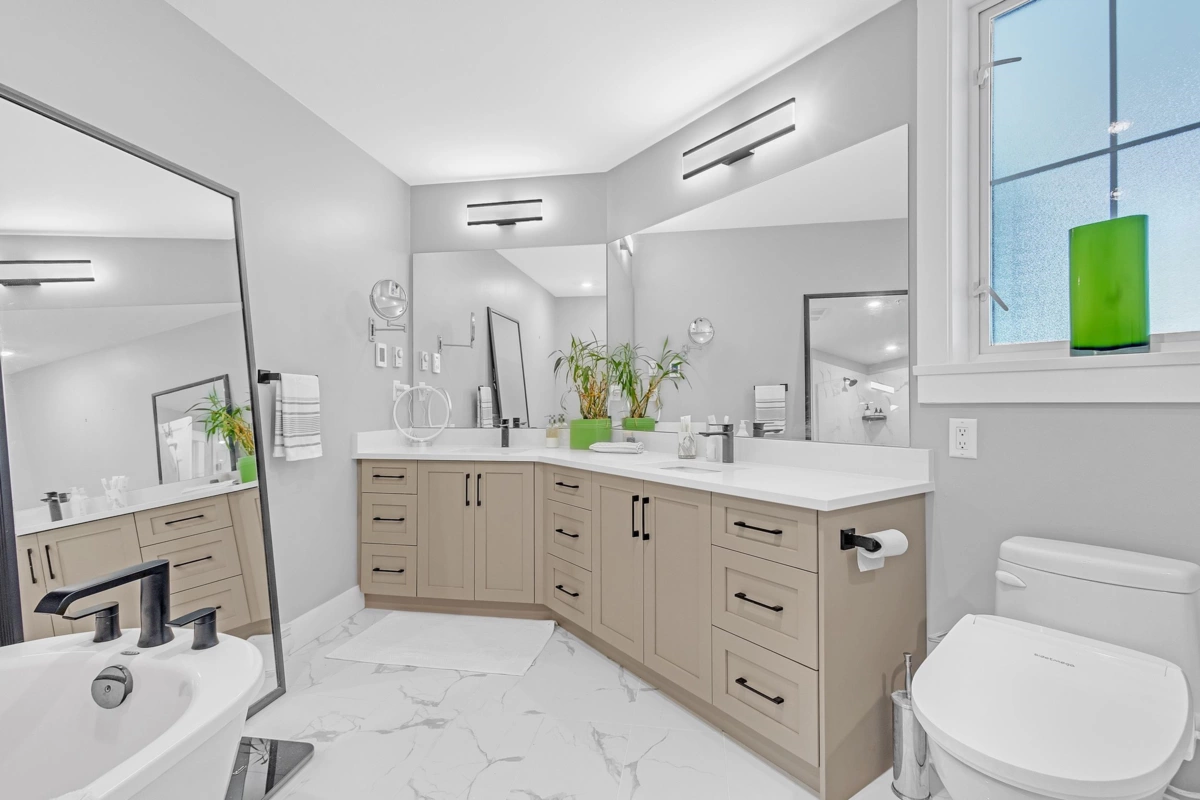 Bedroom 2 Photo of 403 5380 Tyee Lane, Chilliwack, BC