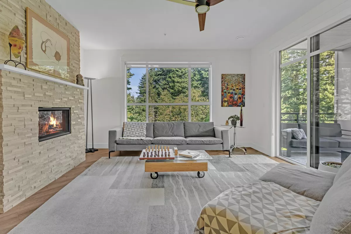 Family Room Photo of 403 5380 Tyee Lane, Chilliwack, BC