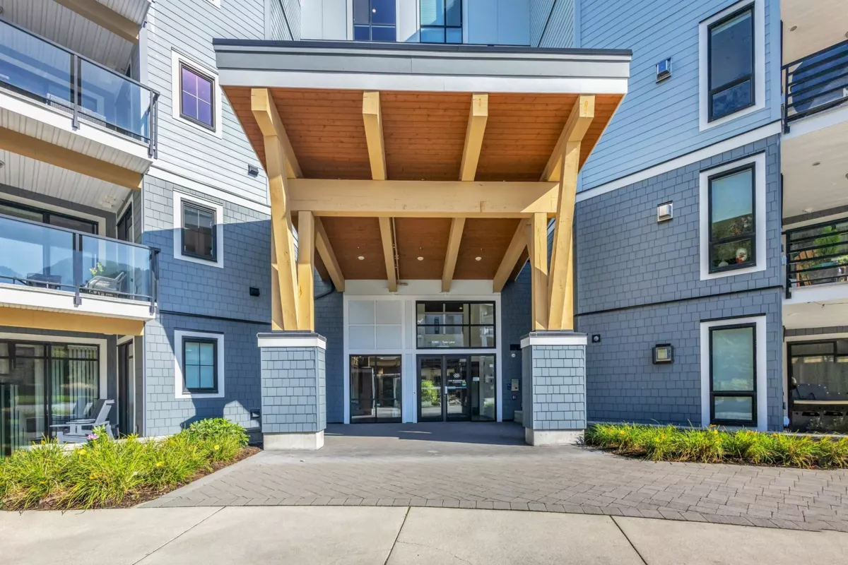 Hallway Photo of 403 5380 Tyee Lane, Chilliwack, BC