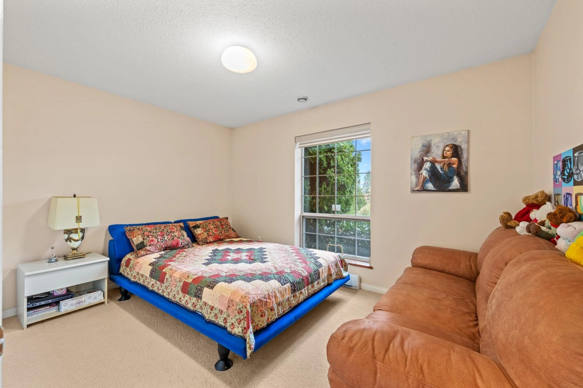 Garage Interior Photo of 3039 163 Street, Surrey, BC