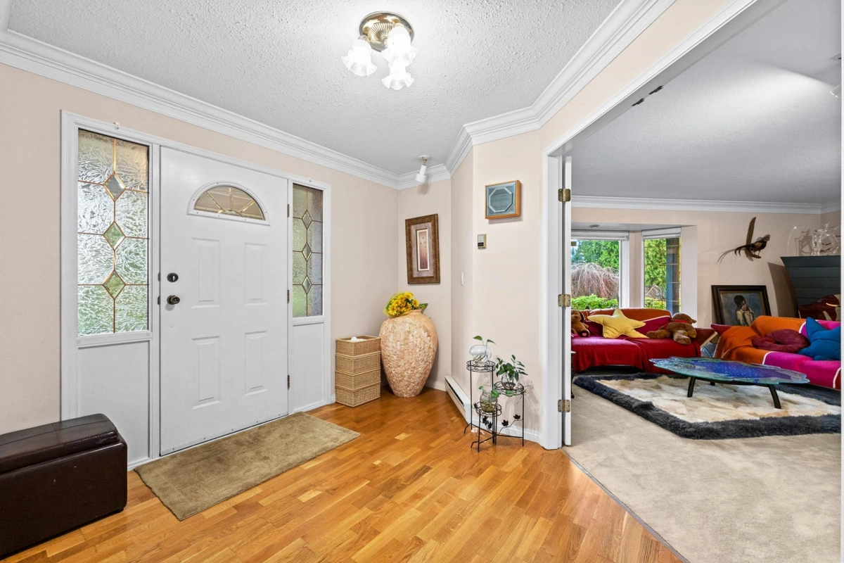 Kitchen Photo of 3039 163 Street, Surrey, BC