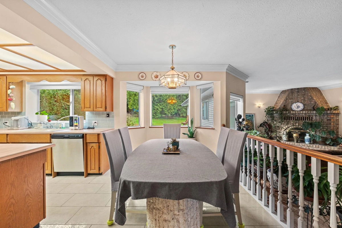 Primary Bathroom Photo of 3039 163 Street, Surrey, BC