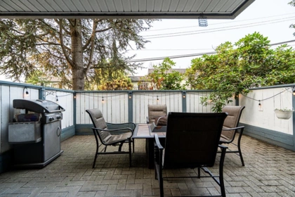 Backyard Photo of 105 2255 Eton Street, Vancouver, BC