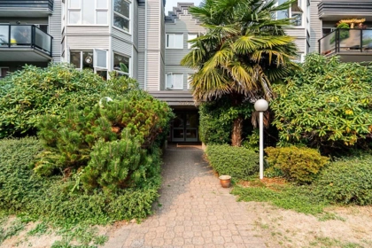 Swimming Pool Photo of 105 2255 Eton Street, Vancouver, BC