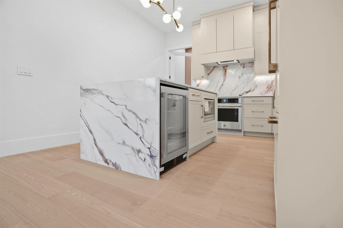Dining Area Photo of 15630 23a Avenue, Surrey, BC