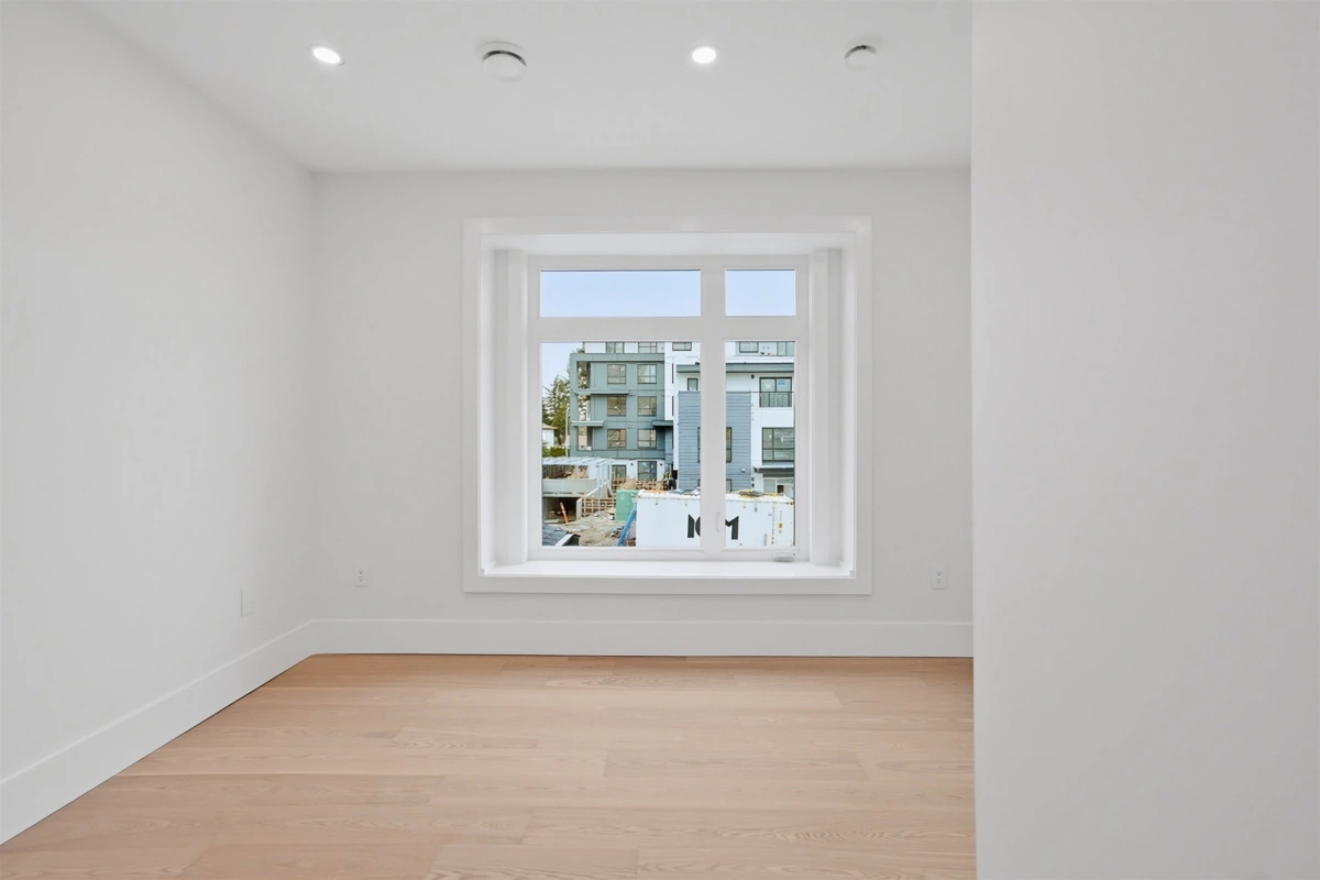 Laundry Room Photo of 15630 23a Avenue, Surrey, BC