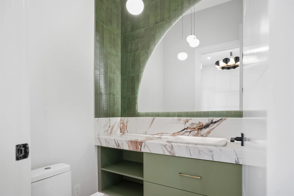 Living Room Photo of 15630 23a Avenue, Surrey, BC