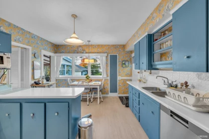 Guest Bathroom Photo of 2225 W 22nd Avenue, Vancouver, BC