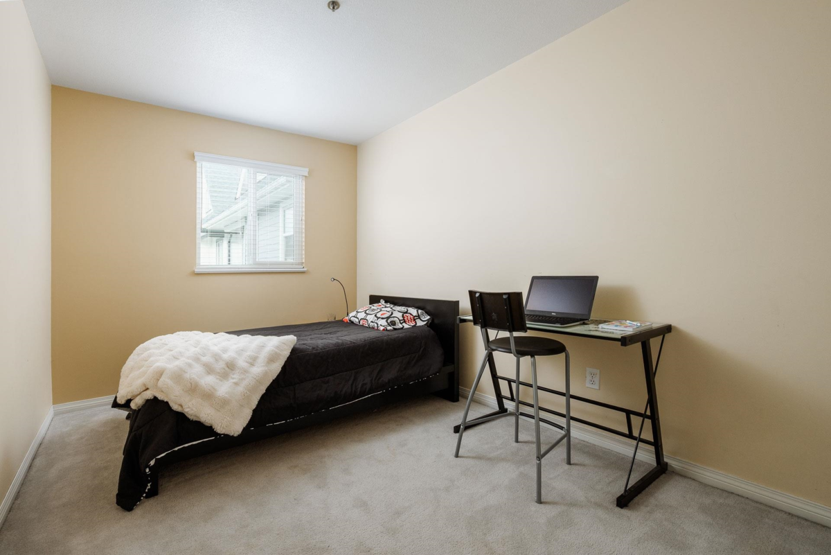 Hallway Photo of 205 4988 47a Avenue, Delta, BC