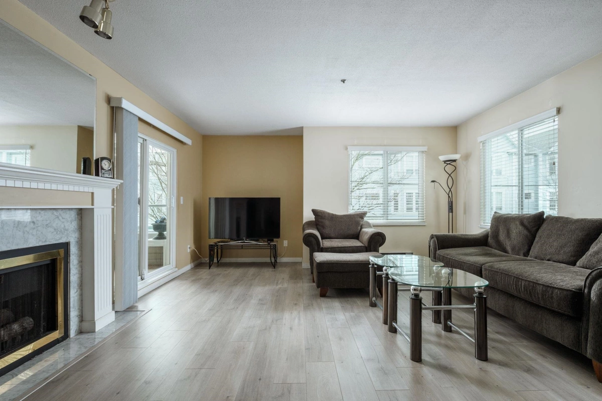 Kitchen Island Photo of 205 4988 47a Avenue, Delta, BC