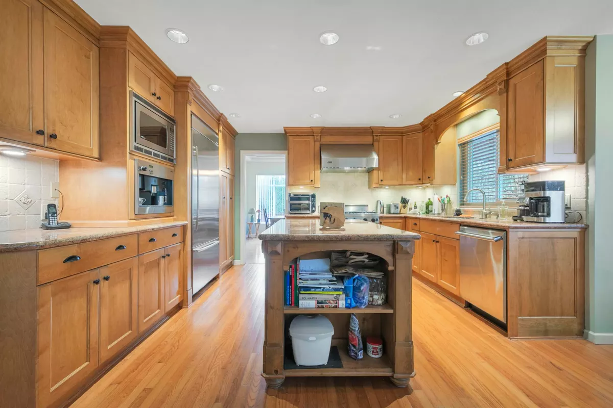 Pantry Photo of 4411 Benz Crescent, Langley, BC