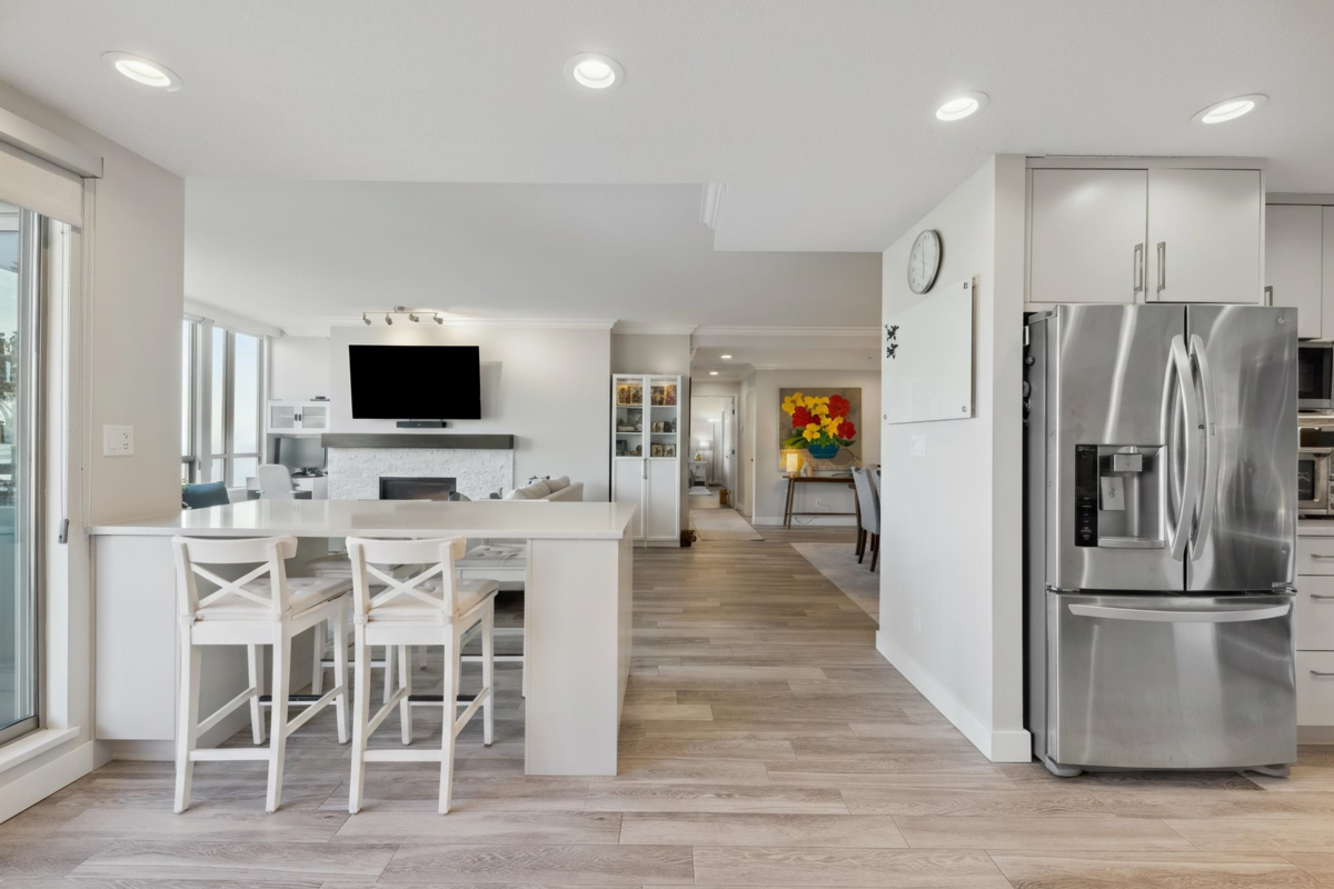 Dining Area Photo of 302 3131 Deer Ridge Drive, West Vancouver, BC