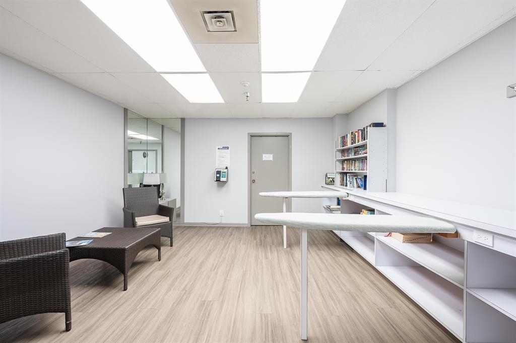 Aerial View of 1301 2004 Fullerton Avenue, North Vancouver, BC