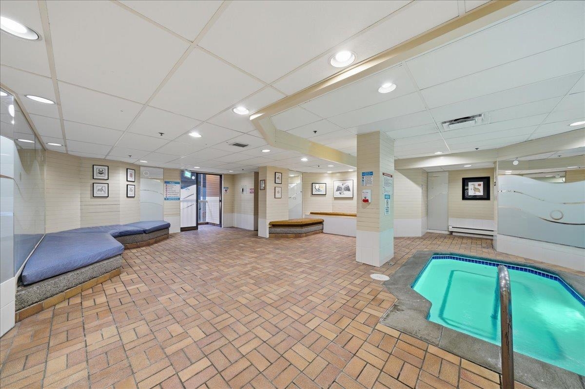 Backyard Photo of 1301 2004 Fullerton Avenue, North Vancouver, BC