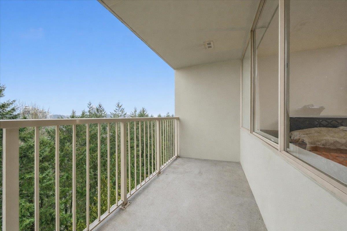 Guest Bathroom Photo of 1301 2004 Fullerton Avenue, North Vancouver, BC