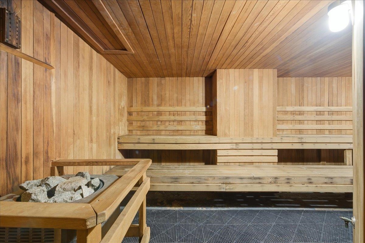 Outdoor Patio Photo of 1301 2004 Fullerton Avenue, North Vancouver, BC