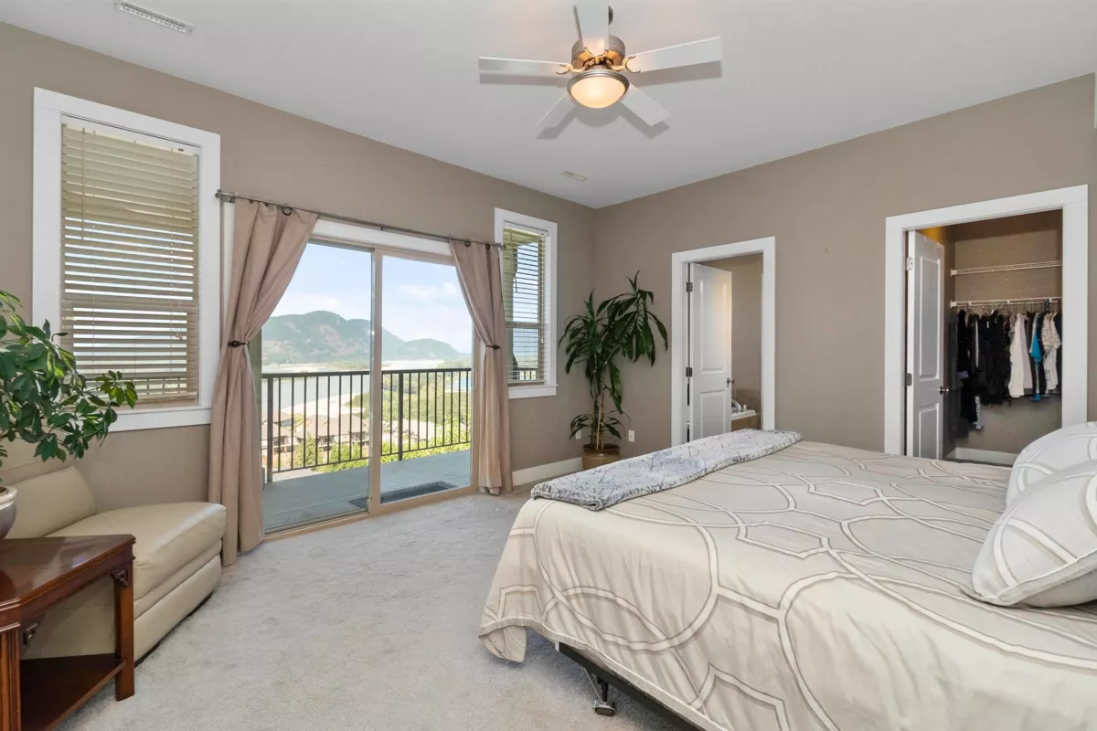 Primary Bedroom Photo of 43726 Alameda Drive, Chilliwack, BC