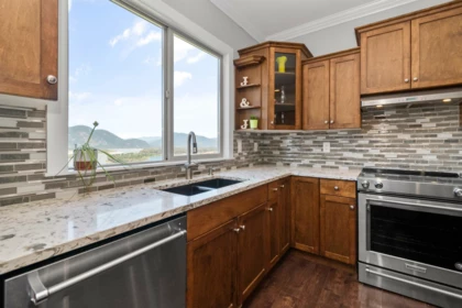 Breakfast Nook Photo of 43726 Alameda Drive, Chilliwack, BC