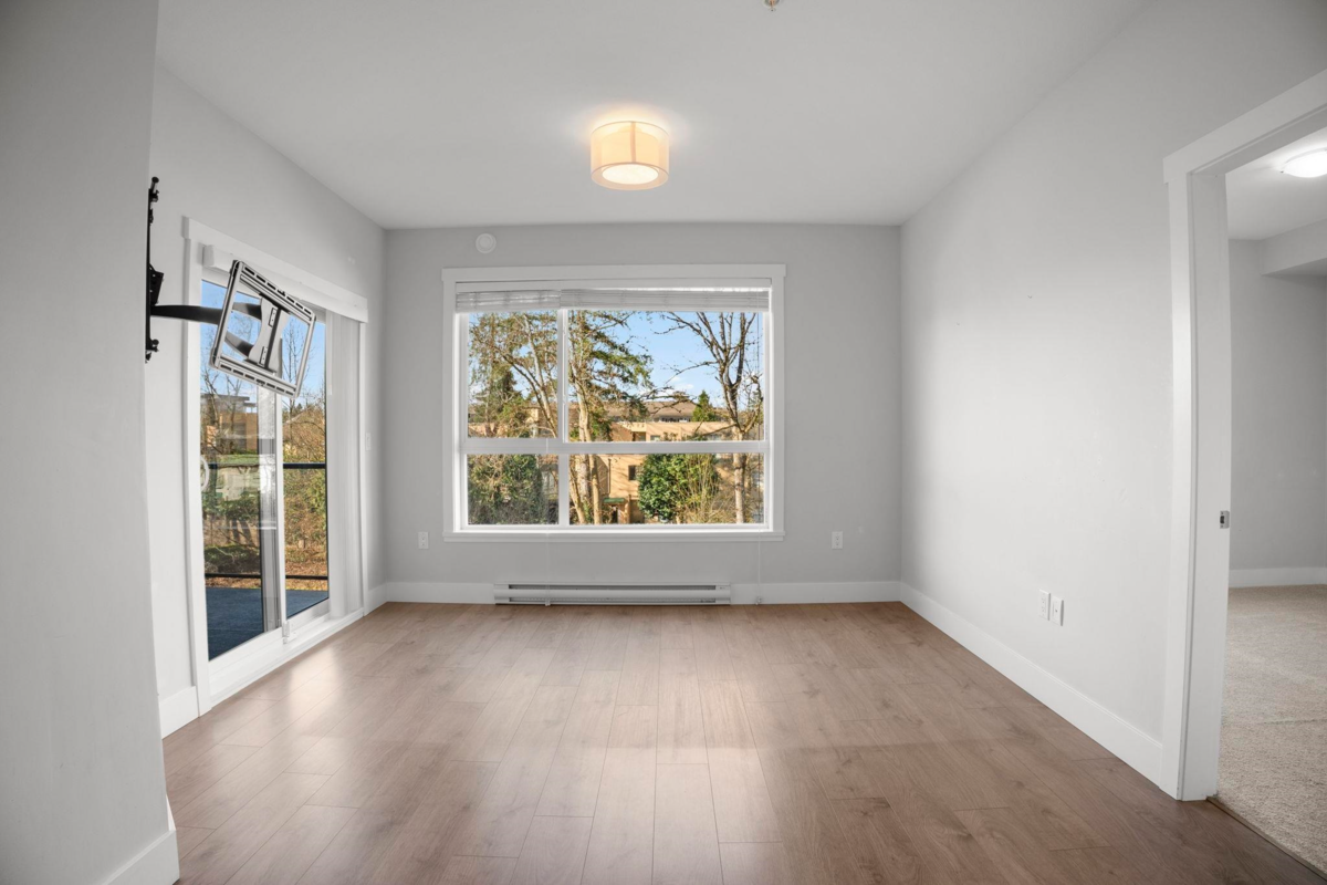 Breakfast Nook Photo of 306 22315 122 Avenue, Maple Ridge, BC