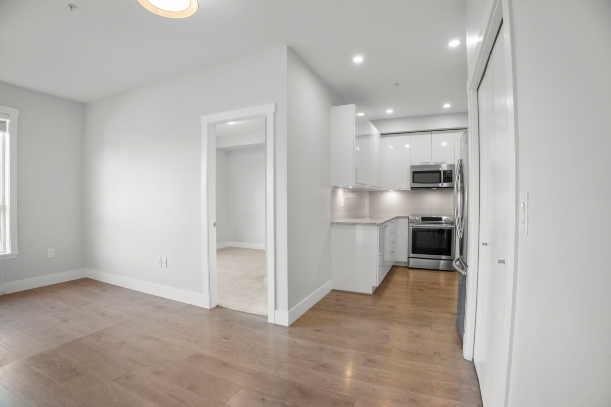 Living Room Photo of 306 22315 122 Avenue, Maple Ridge, BC