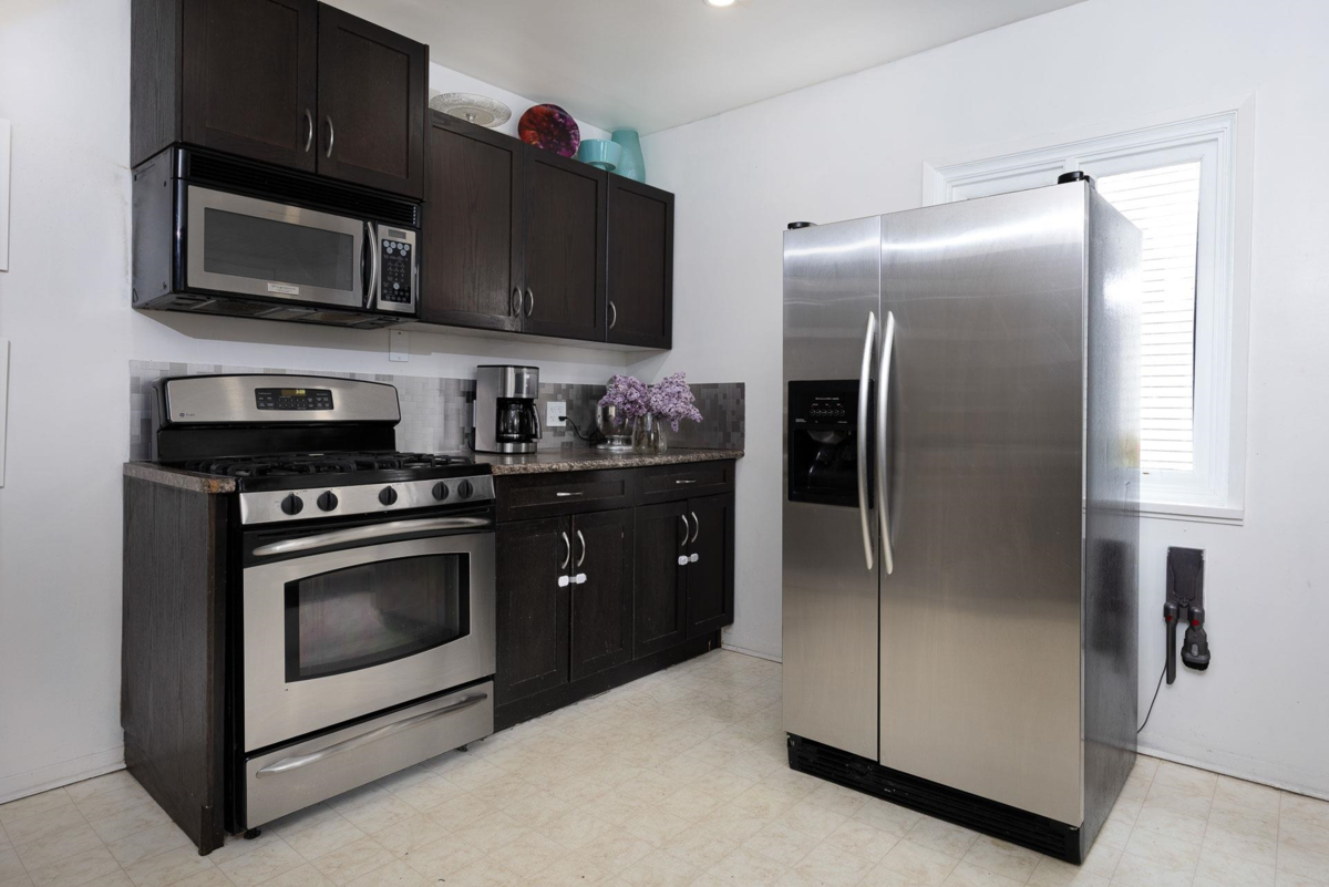 Bedroom 3 Photo of 524 Second Street, New Westminster, BC