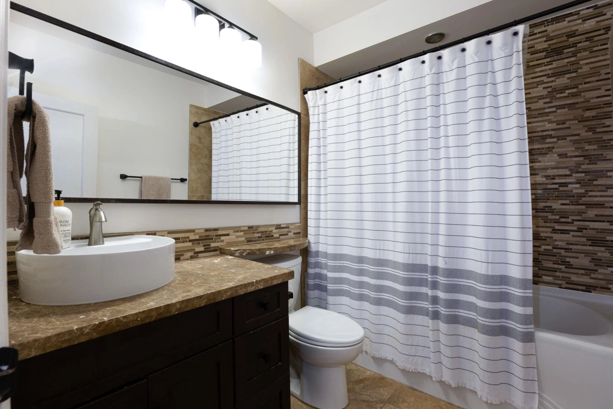 Bedroom 4 Photo of 524 Second Street, New Westminster, BC