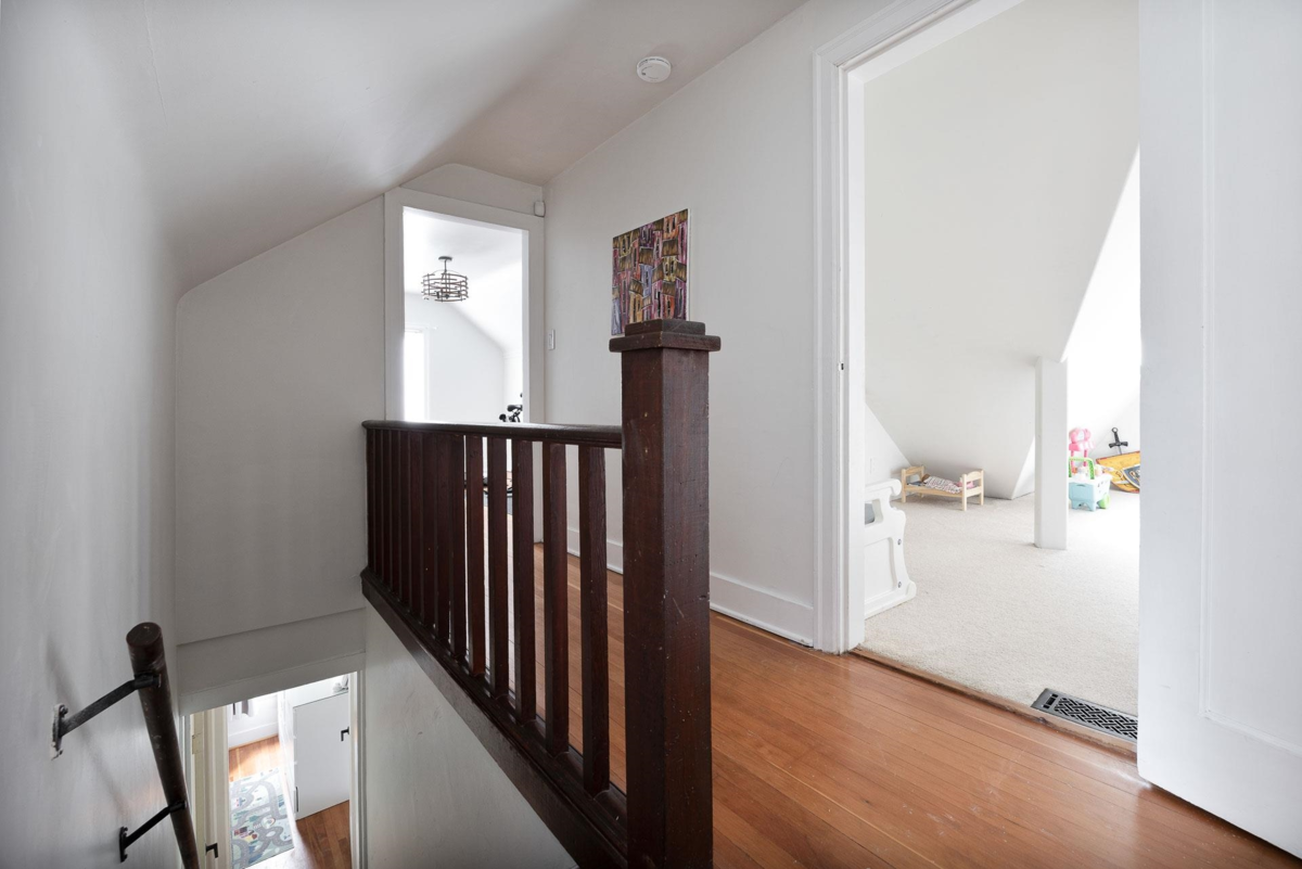 Loft / Bonus Room Photo of 524 Second Street, New Westminster, BC