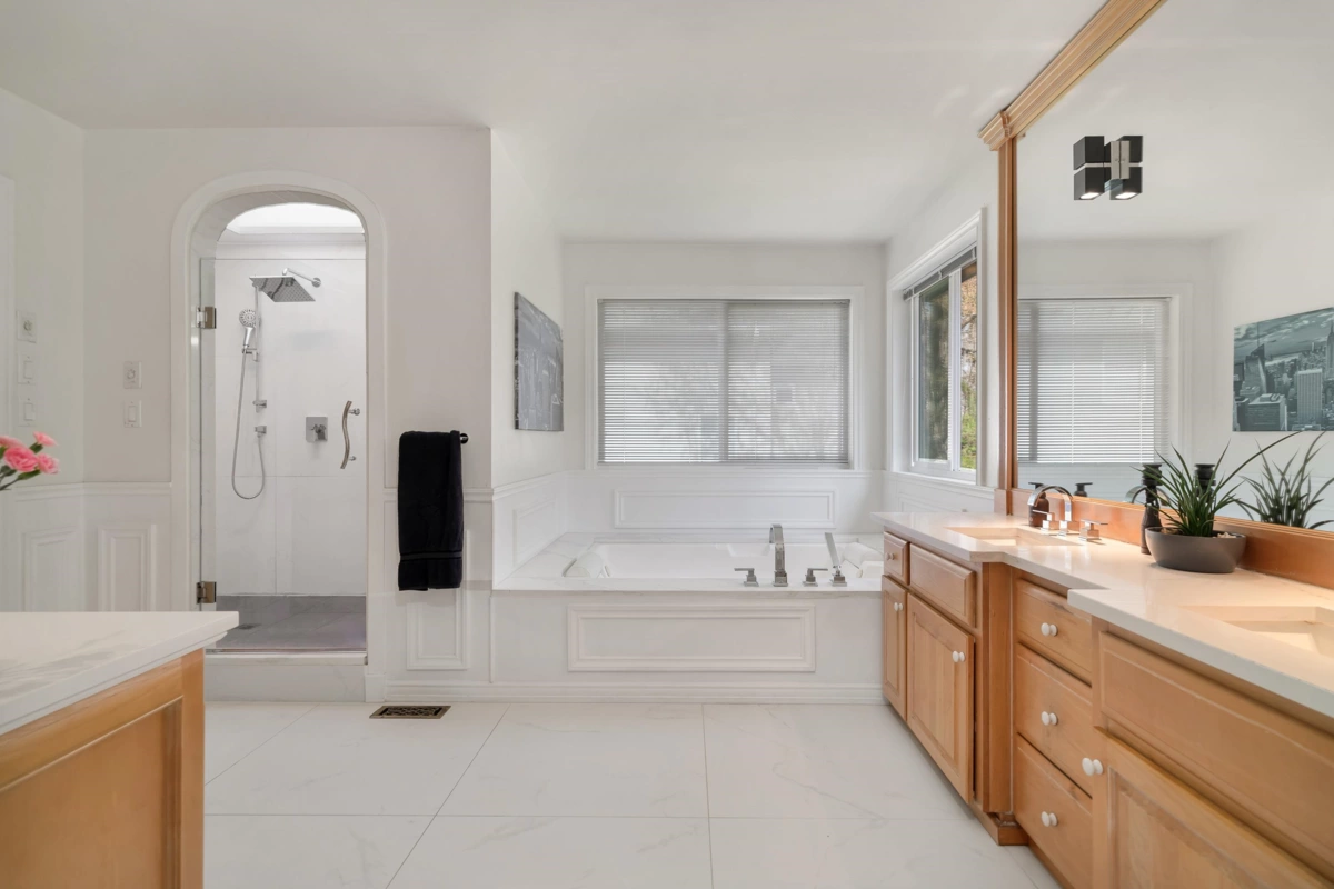 Basement Recreation Room Photo of 7942 145 Street, Surrey, BC