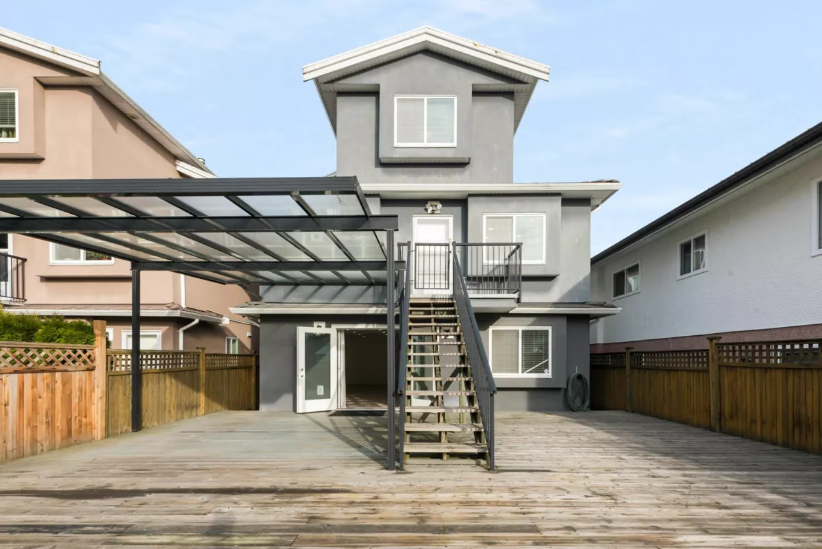 Hot Tub / Spa Photo of 3136 E 47th Avenue, Vancouver, BC