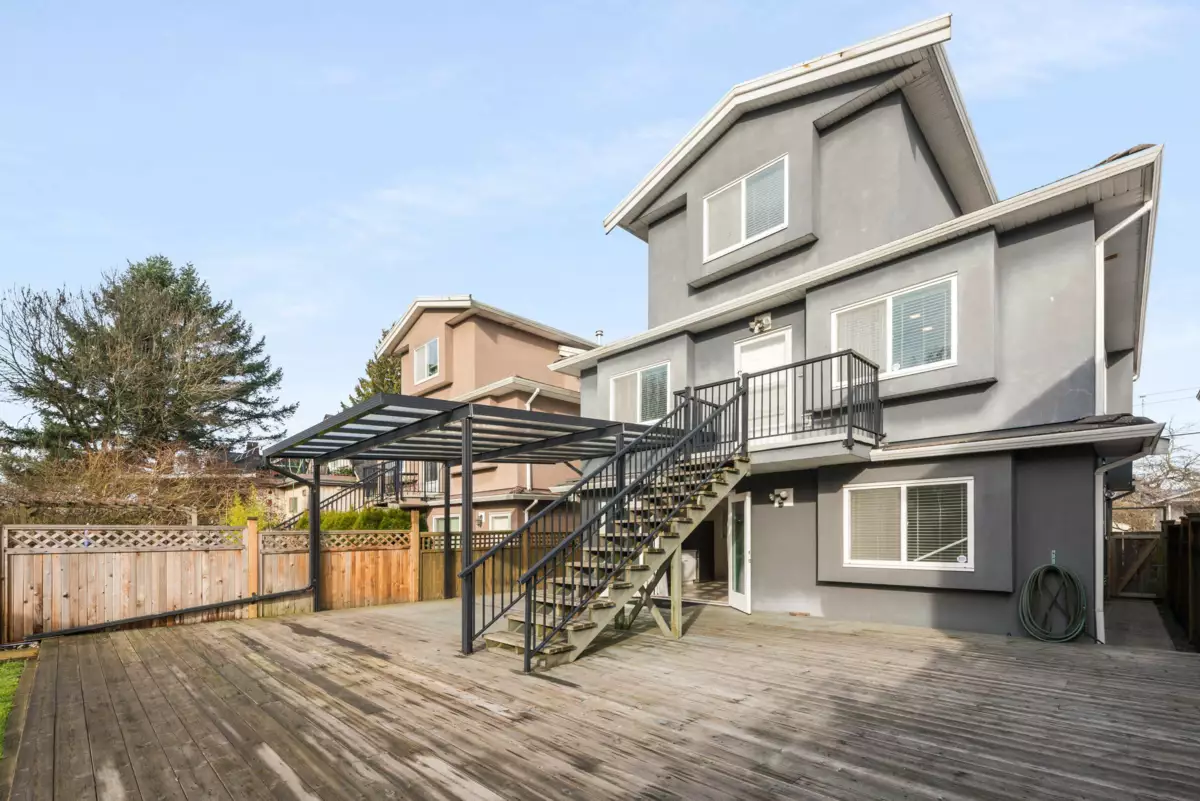 Outdoor Kitchen Photo of 3136 E 47th Avenue, Vancouver, BC