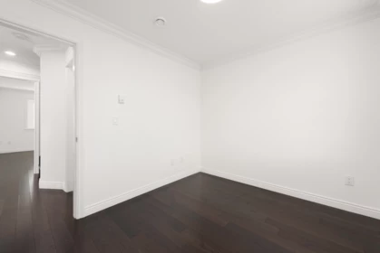 Basement Recreation Room Photo of 3136 E 47th Avenue, Vancouver, BC