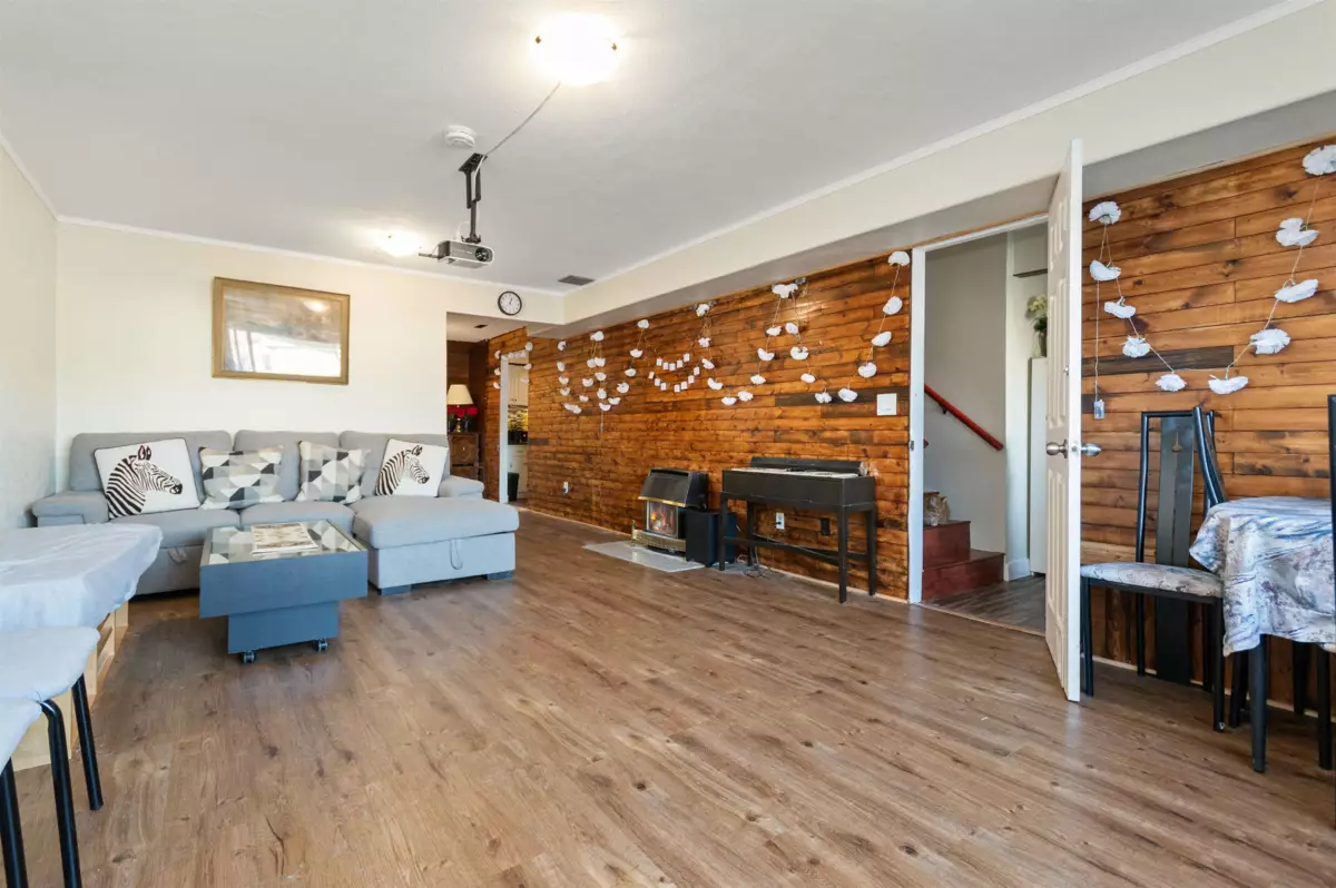 Dining Area Photo of A 46520 Rolinde Crescent, Chilliwack, BC