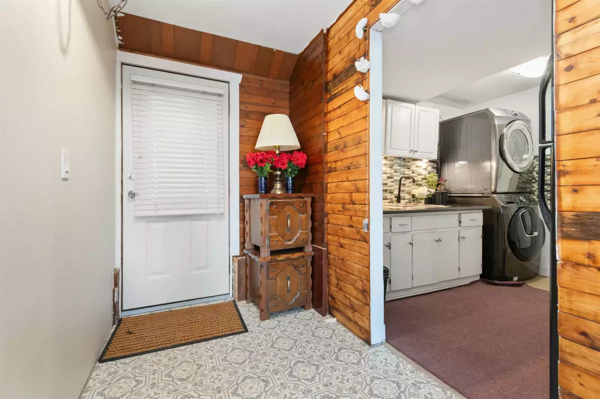 Garden / Landscaping Photo of A 46520 Rolinde Crescent, Chilliwack, BC