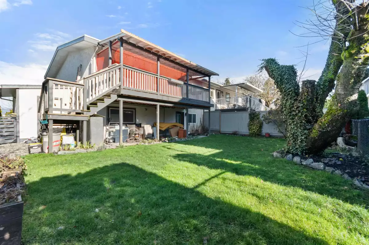 Playground / Recreational Area Near A 46520 Rolinde Crescent, Chilliwack, BC